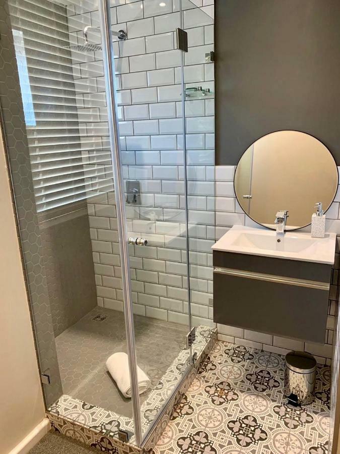 Oyster Lagoon Villa - Luxurious 2 Bed Apartment In كنيسنا المظهر الخارجي الصورة